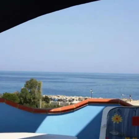 Casa Vacanze Palazzo Scavuzzo Апартаменты *